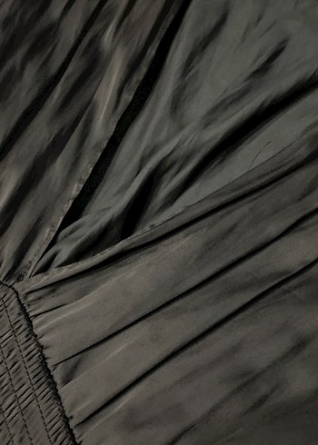 Siyah Pilili V Yakalı Kadın Bluz - Görsel 4