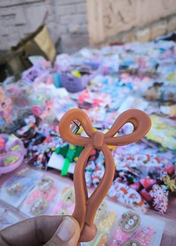 Fiyonk Detaylı Minimalist Toka - Görsel 3