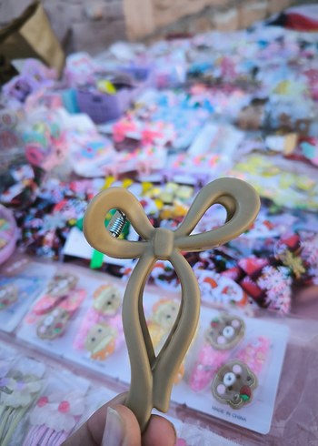 Fiyonk Detaylı Minimalist Toka - Görsel 5