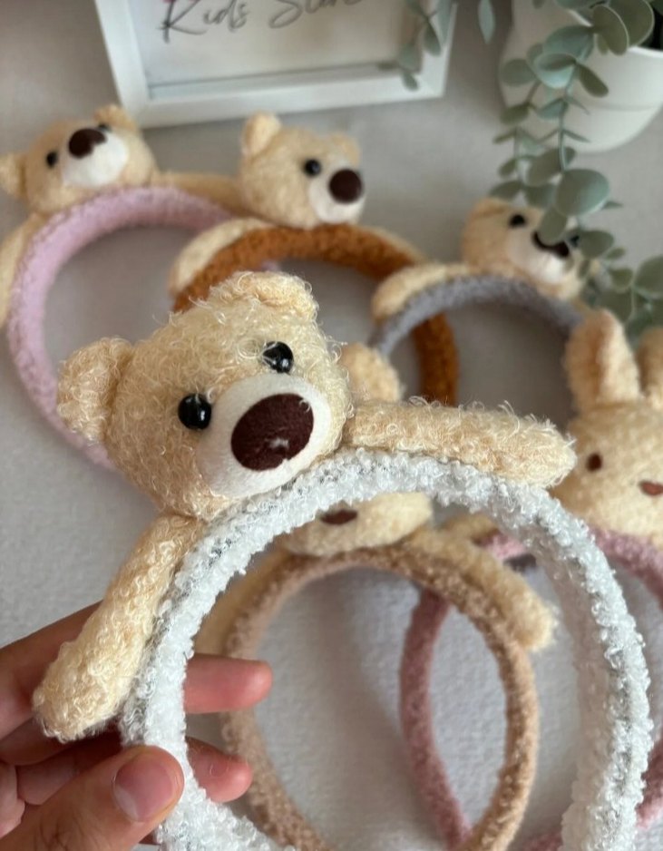 Peluş Detaylı Bej Çocuk Taç - Görsel 3