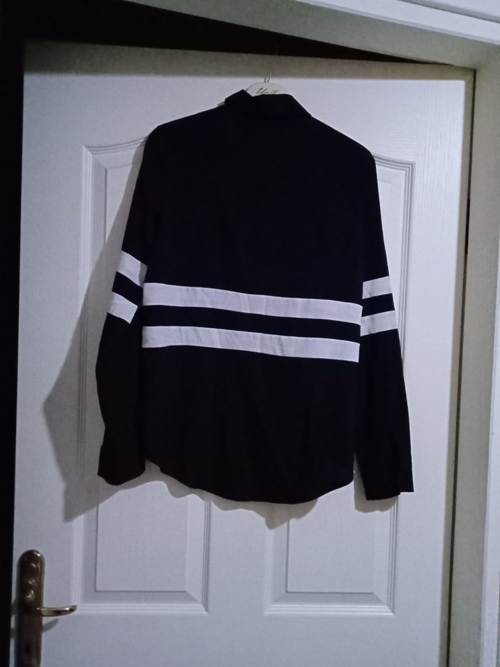 Düğmeli Siyah Uzun Kollu Kadın Gömlek - Görsel 2