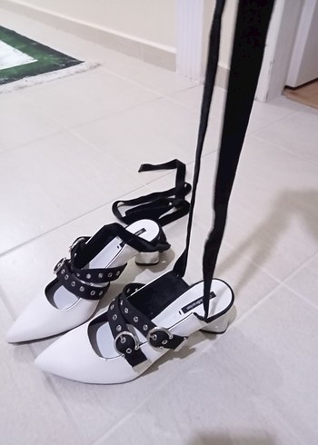 38 Beden Kadın Beyaz Stiletto Topuklu Ayakkabı
