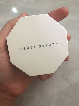 Fenty Beauty Fenty aydınlatıcı-far