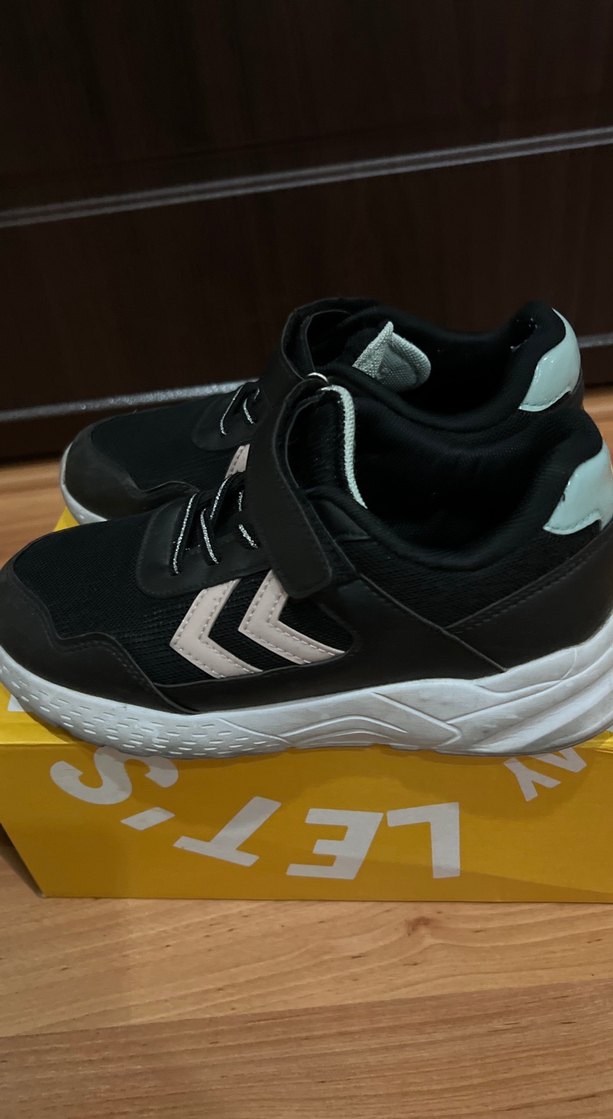 Kız Çocuk Siyah Cırt Cırtlı Spor Ayakkabı - Görsel 2