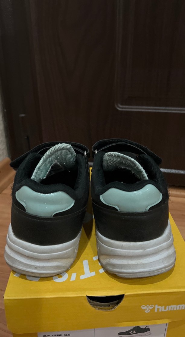 Kız Çocuk Siyah Cırt Cırtlı Spor Ayakkabı - Görsel 4