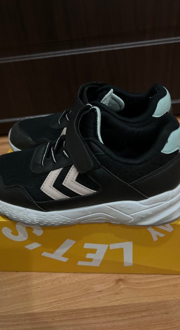 Kız Çocuk Siyah Cırt Cırtlı Spor Ayakkabı - Görsel 3