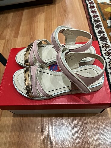 32 Beden pembe Renk Yazlık sandalet