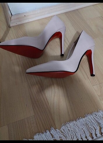 Pudra rengi stiletto 
