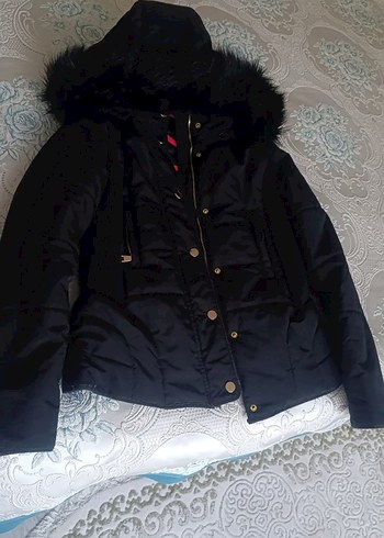 Kadın Siyah Kürklü Kış Montu - Görsel 3