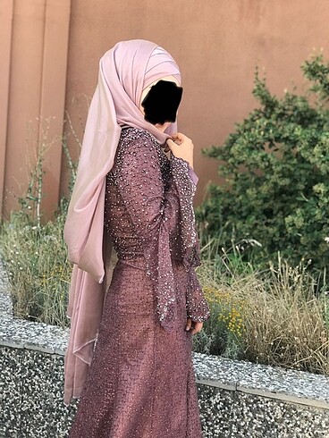 Kolları Volanlı Tesettür Abiye