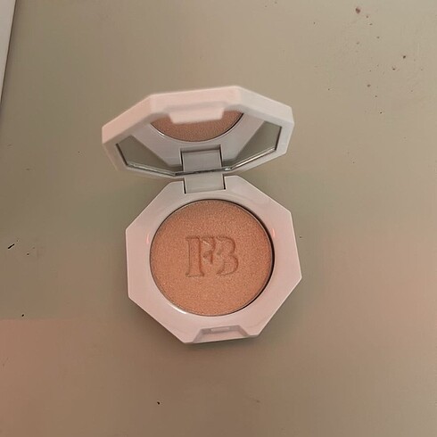 Fenty Beauty fenty mini highlighter