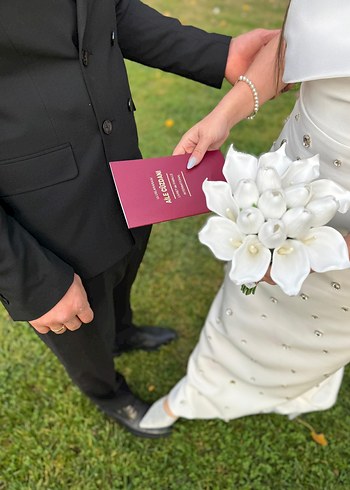 Beyaz Drapeli Uzun Tek Kol Söz Nişan Nikah  Elbisesi - Görsel 4