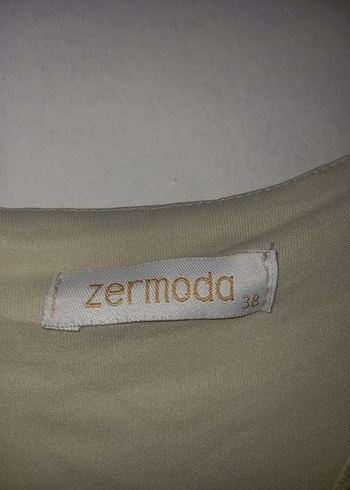 Altın Rengi V Yakalı Uzun Abiye Elbise - Görsel 3