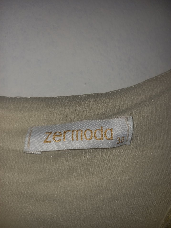 Altın Rengi V Yakalı Uzun Abiye Elbise - Görsel 3