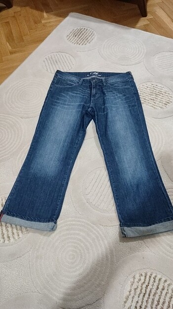 Mavi jeans kadın kapri 