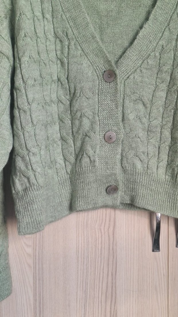 Yesil Örgü V Yakalı Kadın Hırka - Görsel 3