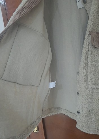 Peluş Detaylı Kısa Bej Kadın Ceket - Görsel 7