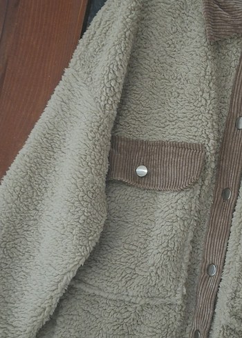 Peluş Detaylı Kısa Bej Kadın Ceket - Görsel 2