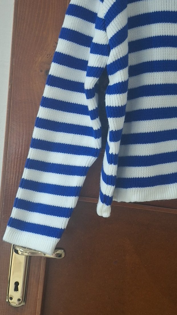 Mavi Beyaz Çizgili Örgü Kadın Hırka - Görsel 3