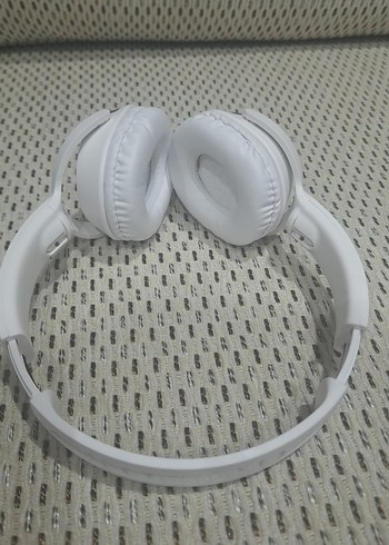 Beyaz Kablosuz Kulaklık - Görsel 4