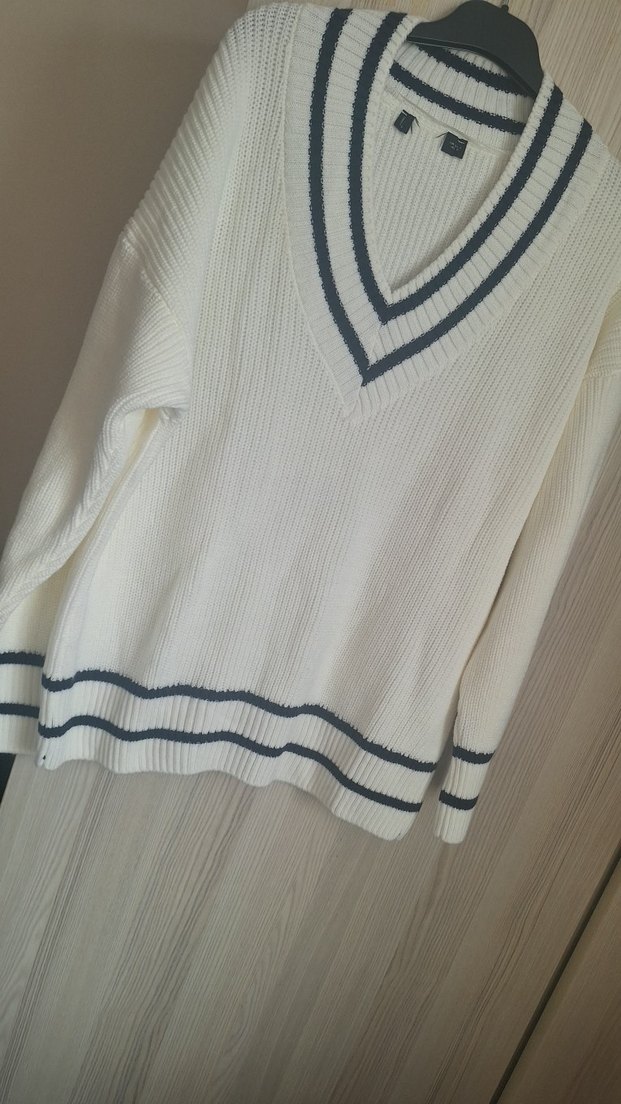 V Yaka Lacivert Çizgili krem  Triko Kazak - Görsel 2