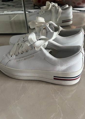 Tommy Hilfiger ürünü