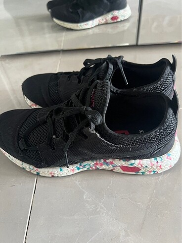 37 Beden siyah Renk Asics spor ayakkabı