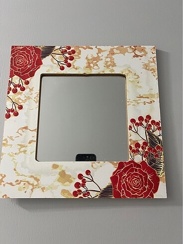 Ikea Aynalı objeler