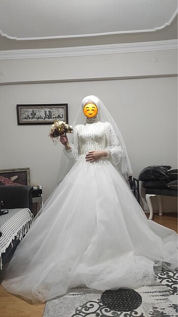 Gelinlik 38 bedendir kolları balonlu gelen model kasnaklıdır - Görsel 3