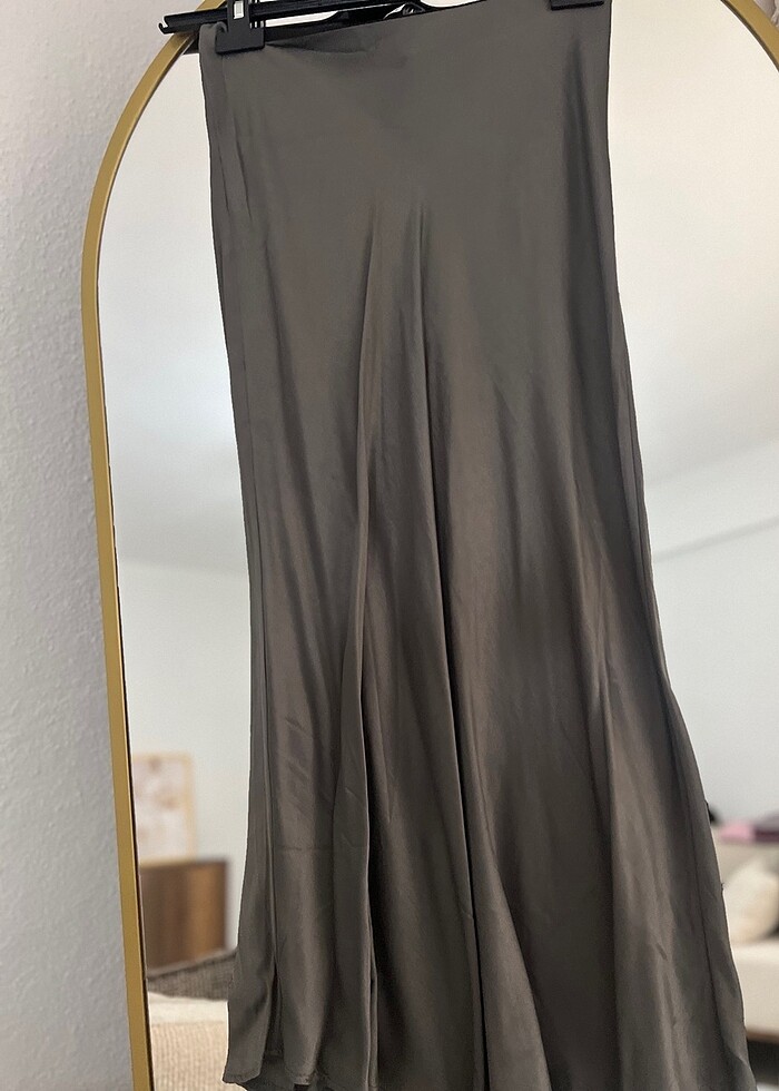 Gri saten etek - Görsel 2