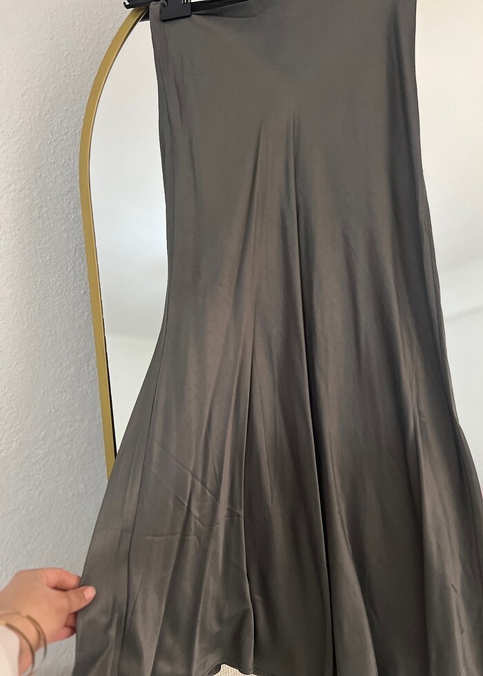Gri saten etek - Görsel 3