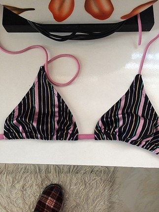 Bikini üstü
