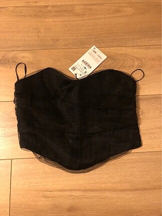 Zara büstiyer