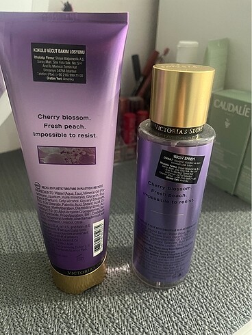 Victoria s Secret Vs vücut losyonu ve body mist set