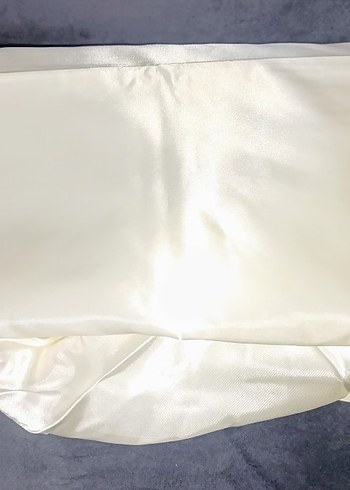 İşlemeli Beyaz Yatak Örtüsü - Görsel 4