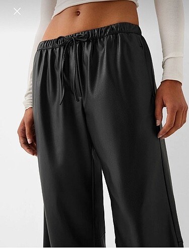 m Beden siyah Renk BERSHKA deri pantolon