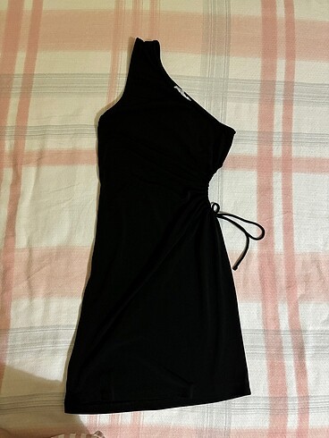 bershka tek omuzlu elbise