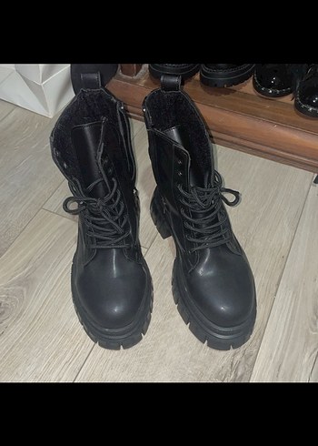 38 Beden siyah Renk Postal Bot