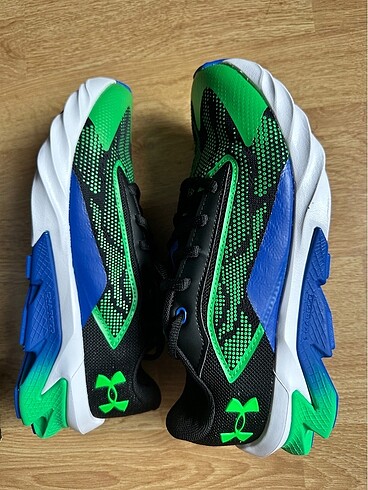 38,5 Beden çeşitli Renk Under Armour spor ayakkabı yeni sezon