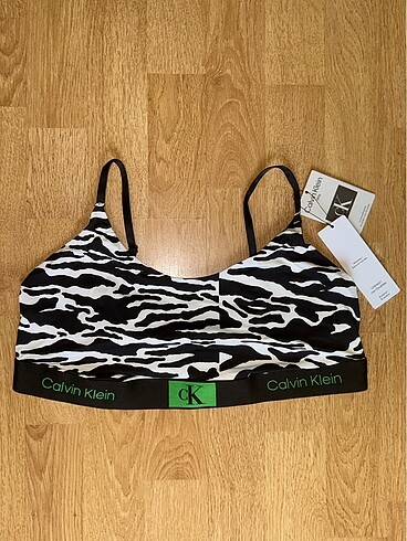 Calvin klein büstiyer