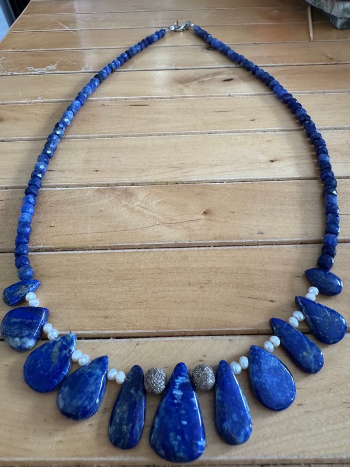 Lapis Lazuli ve inci detaylı kolye — görsel 2/10
