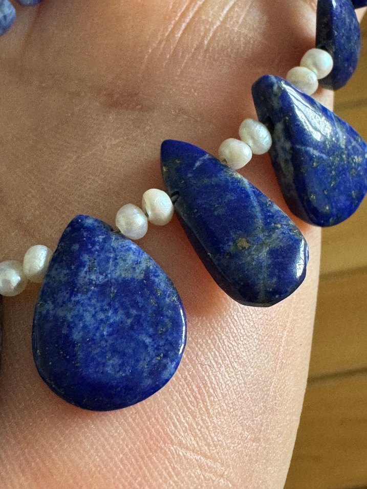 Lapis Lazuli ve inci detaylı kolye — görsel 4/10