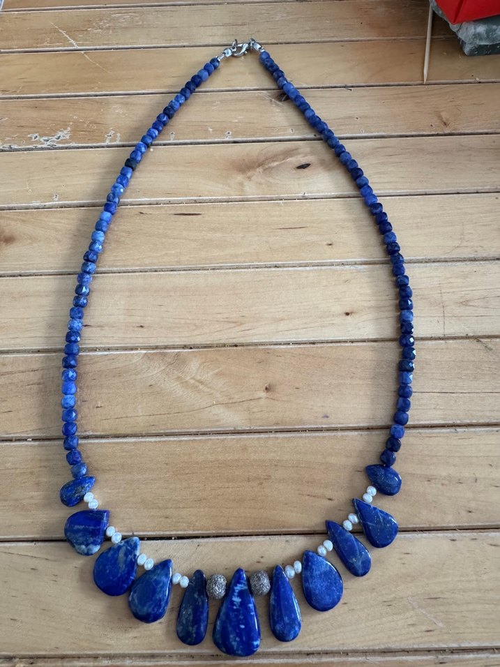 Lapis Lazuli ve inci detaylı kolye — görsel 10/10