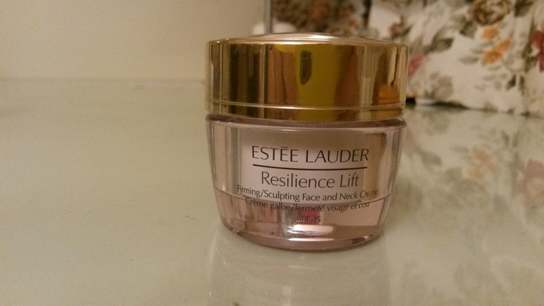 estee lauder seyahat boy krem 