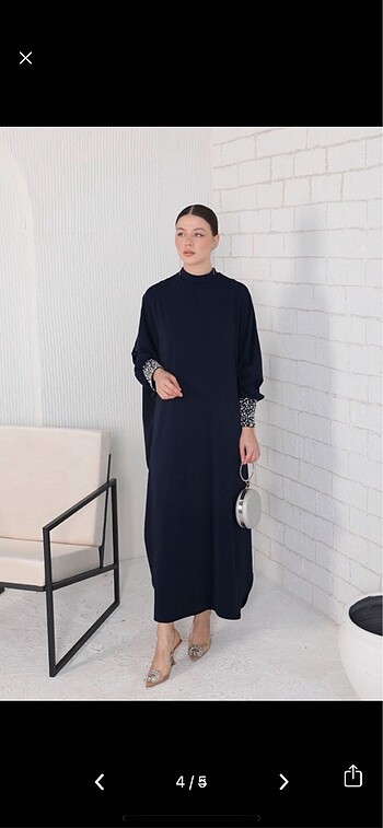 Melike Tatar abaya