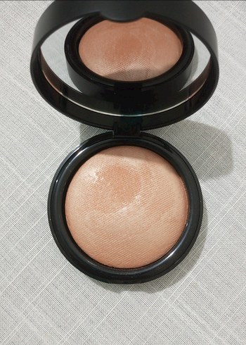 Beden Renk Note Işıltılı Baked Pudra