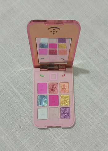  Beden Renk Revolution Telefon Far Paleti