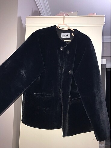 Mango model peluş ceket