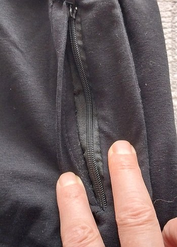 Erkek çocuk Siyah Fermuarlı Spor Eşofman Altı - Görsel 3