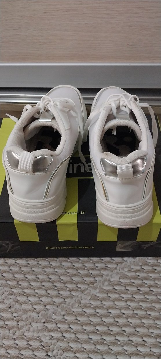 Beyaz Yüksek Topuklu Bağcıklı Spor Ayakkabı - Görsel 3